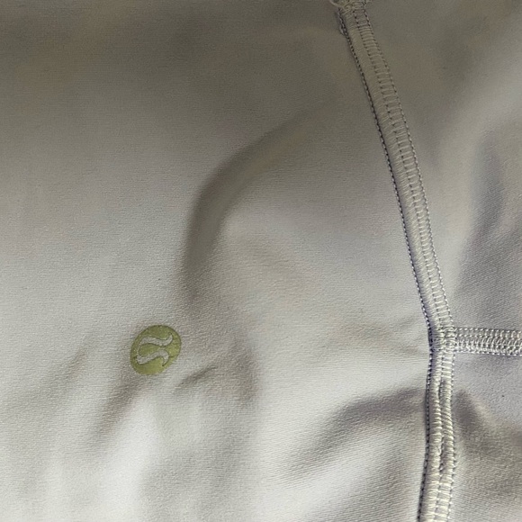 Lululemon - Picture 3 of 4